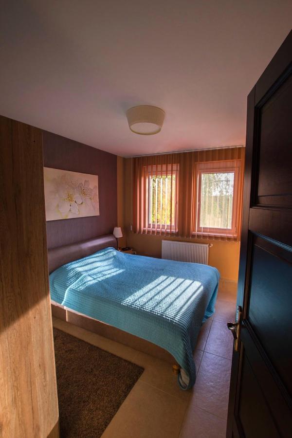 Panorama Apartman Apartment ซามาร์ดี ภายนอก รูปภาพ