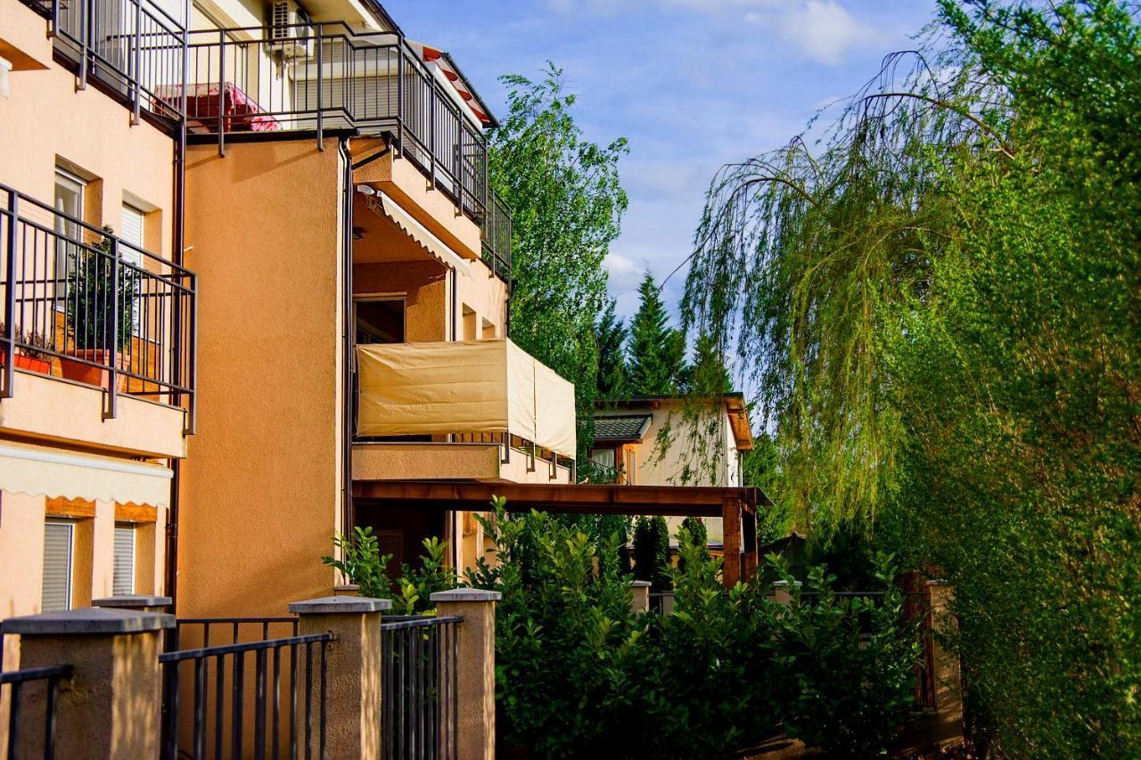 Panorama Apartman Apartment ซามาร์ดี ภายนอก รูปภาพ